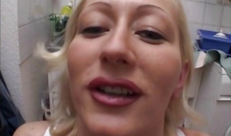 Randi Storm Hot جوردی پورن Solo با یک Dildo